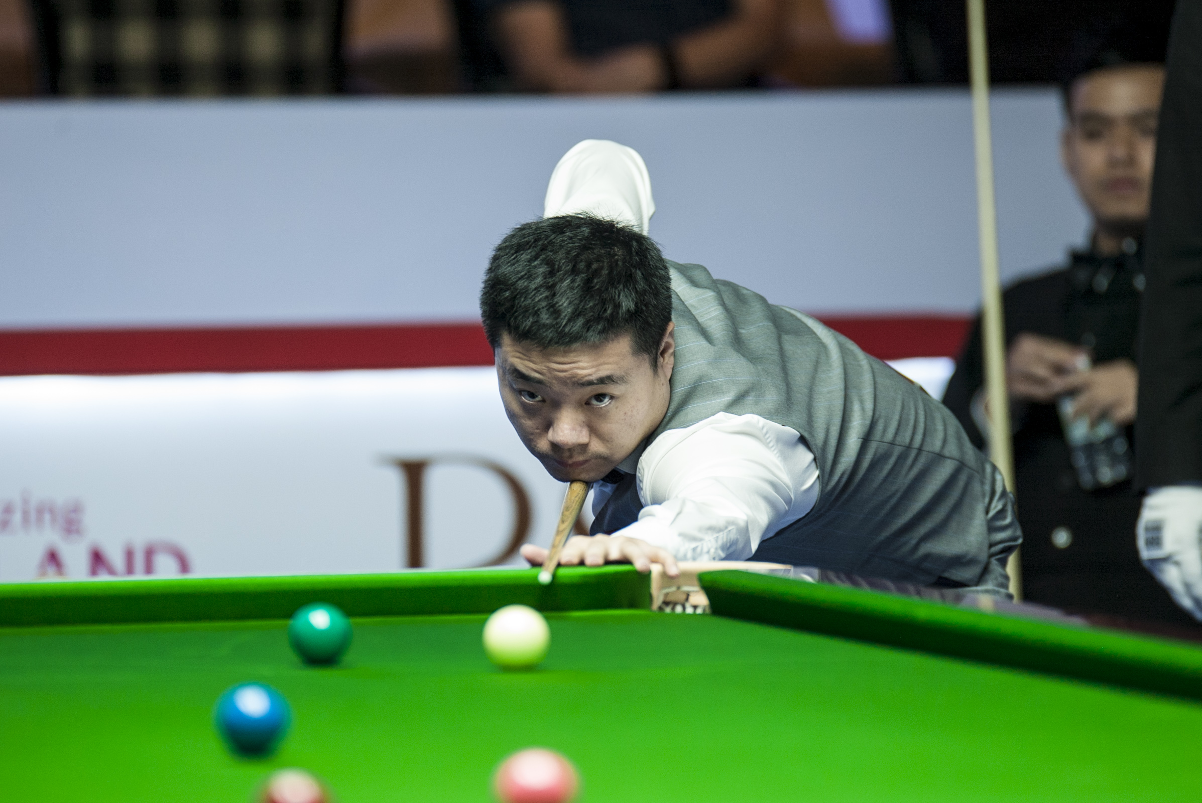 次面对的就 次面对的就