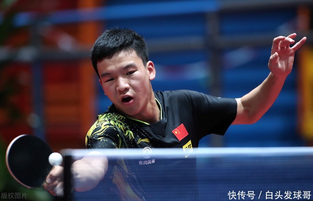 后顺势低射 后顺势低射