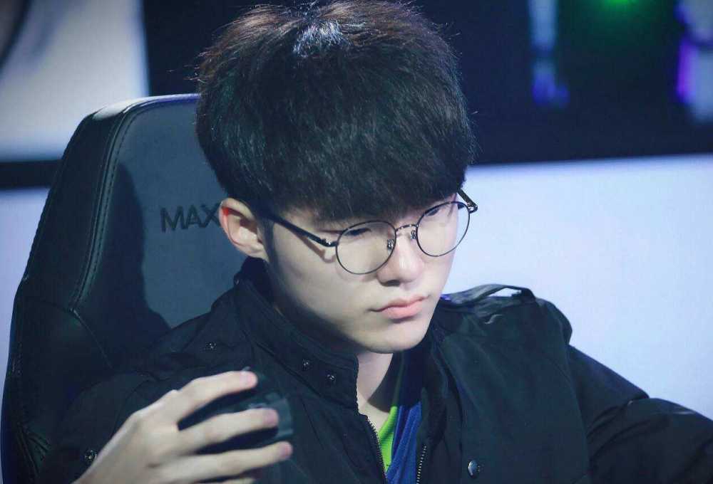 其在场上的